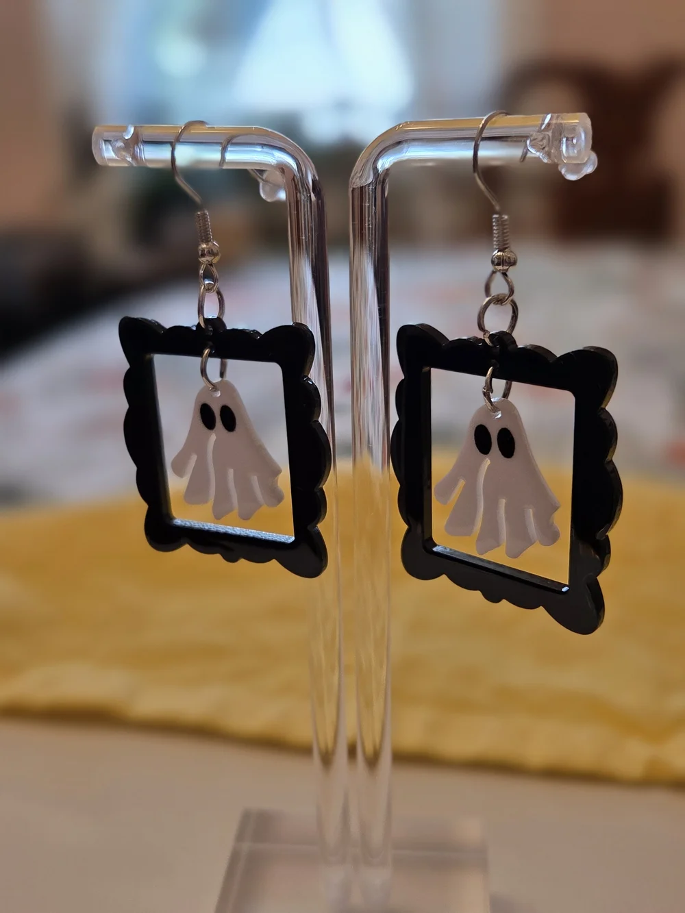 N/A cute ghost